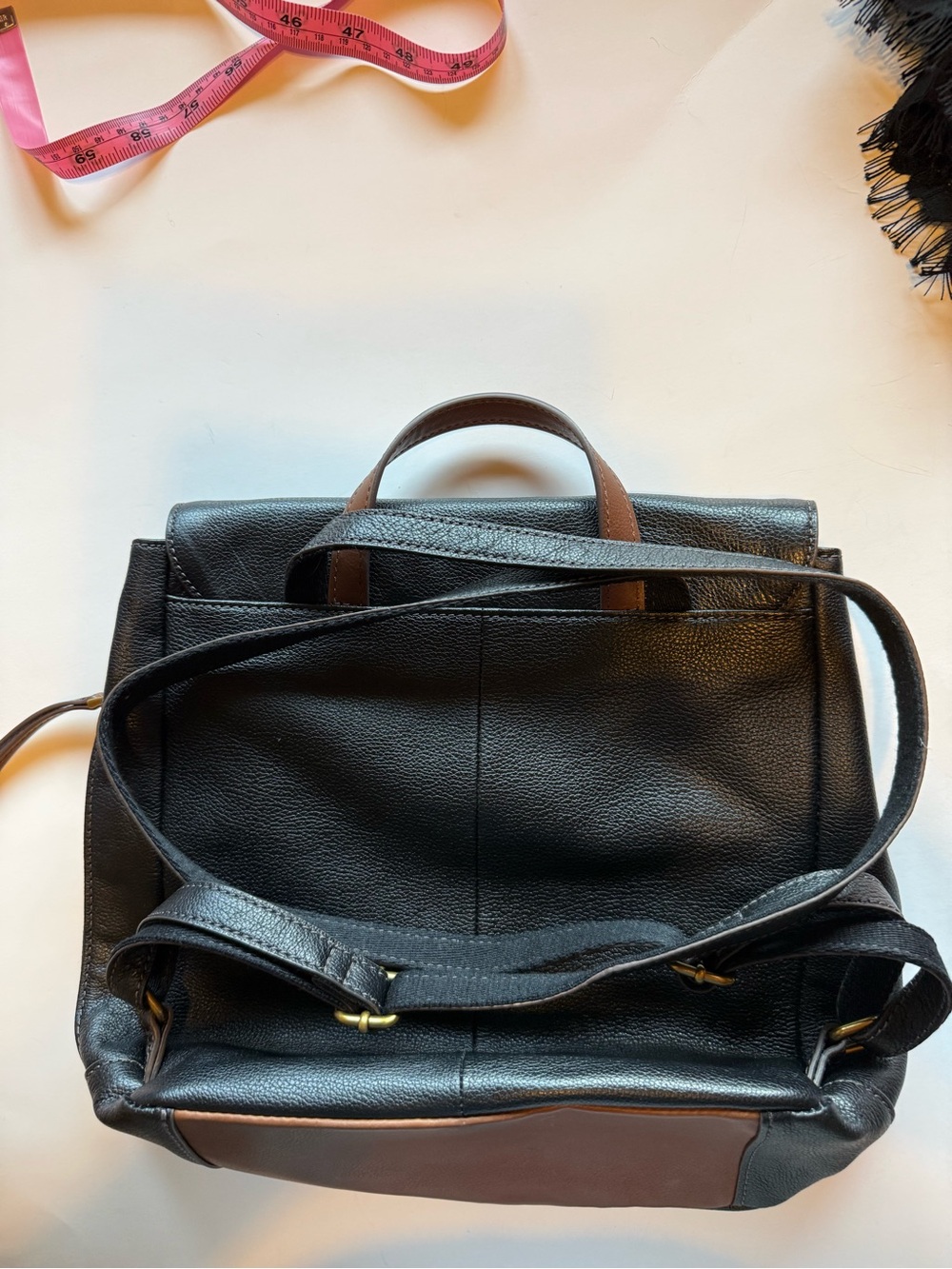 Fossil Black Leather Backpack – Excellent Condition - Picture 5 of 10